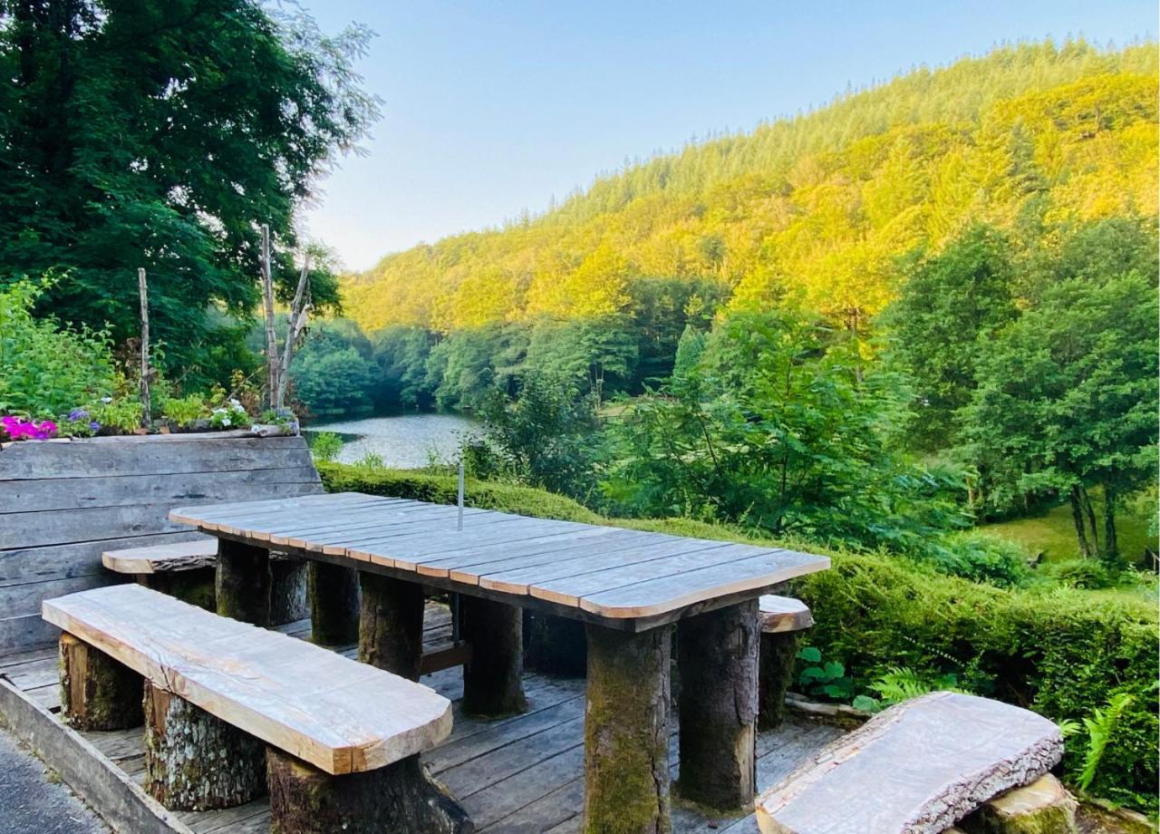 Appartement Aux Sources De La Chabanne Saint-Hilaire-les-Courbes 外观 照片
